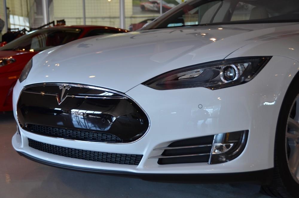 Used 2014 Tesla Model S 85 Used 2014 Tesla Model S 85 for sale Sold at Cauley Ferrari in West Bloomfield MI 11