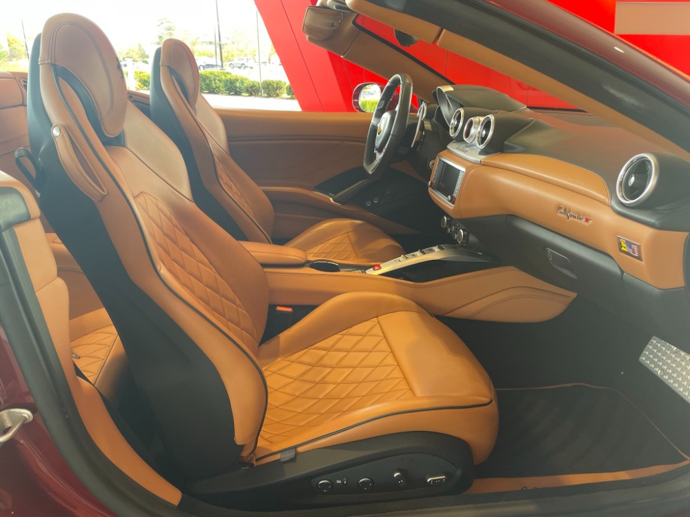 New 2015 Ferrari California T New 2015 Ferrari California T for sale Sold at Cauley Ferrari in West Bloomfield MI 53