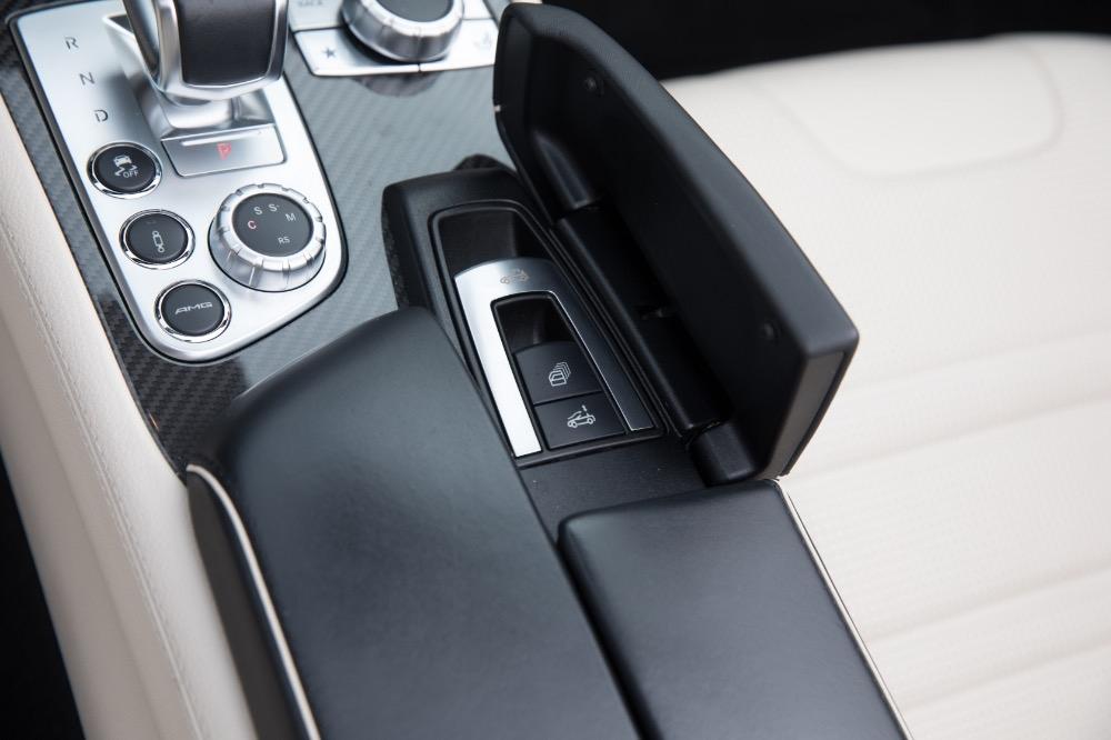 Used 2013 Mercedes-Benz SL-Class SL 63 AMG Used 2013 Mercedes-Benz SL-Class SL 63 AMG for sale Sold at Cauley Ferrari in West Bloomfield MI 47
