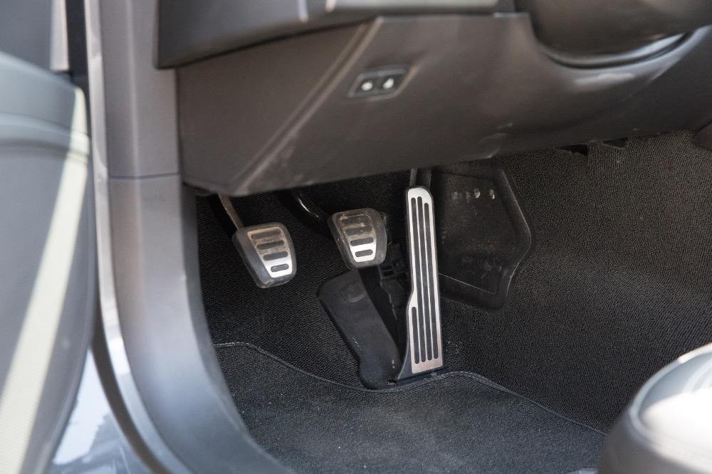 Used 2015 Chevrolet Corvette Stingray Used 2015 Chevrolet Corvette Stingray for sale Sold at Cauley Ferrari in West Bloomfield MI 33