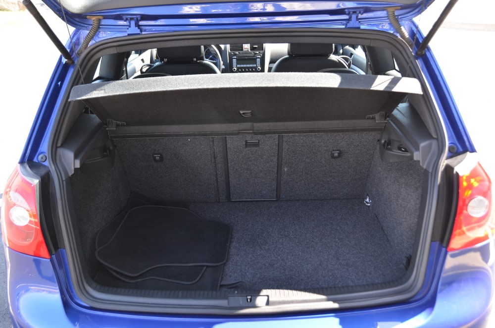 Used 2008 Volkswagen R32 Used 2008 Volkswagen R32 for sale Sold at Cauley Ferrari in West Bloomfield MI 22