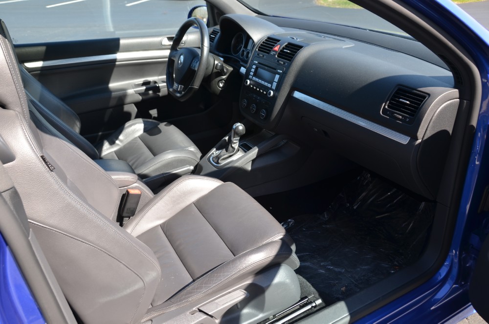 Used 2008 Volkswagen R32 Used 2008 Volkswagen R32 for sale Sold at Cauley Ferrari in West Bloomfield MI 25