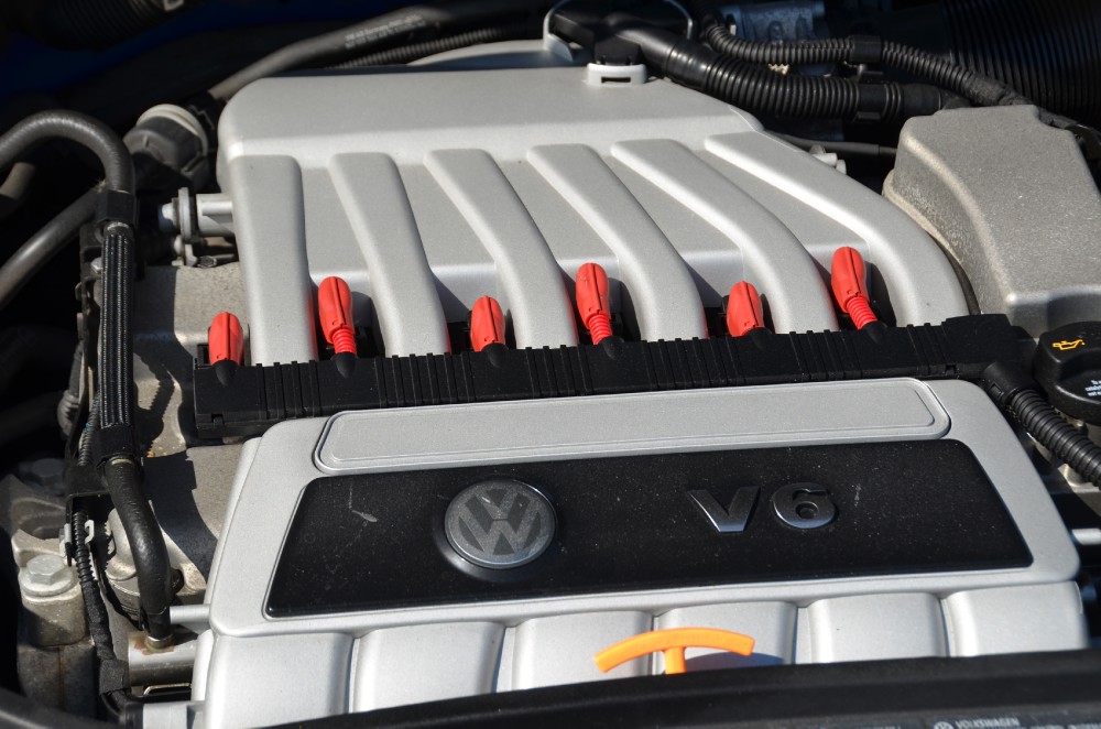 Used 2008 Volkswagen R32 Used 2008 Volkswagen R32 for sale Sold at Cauley Ferrari in West Bloomfield MI 35