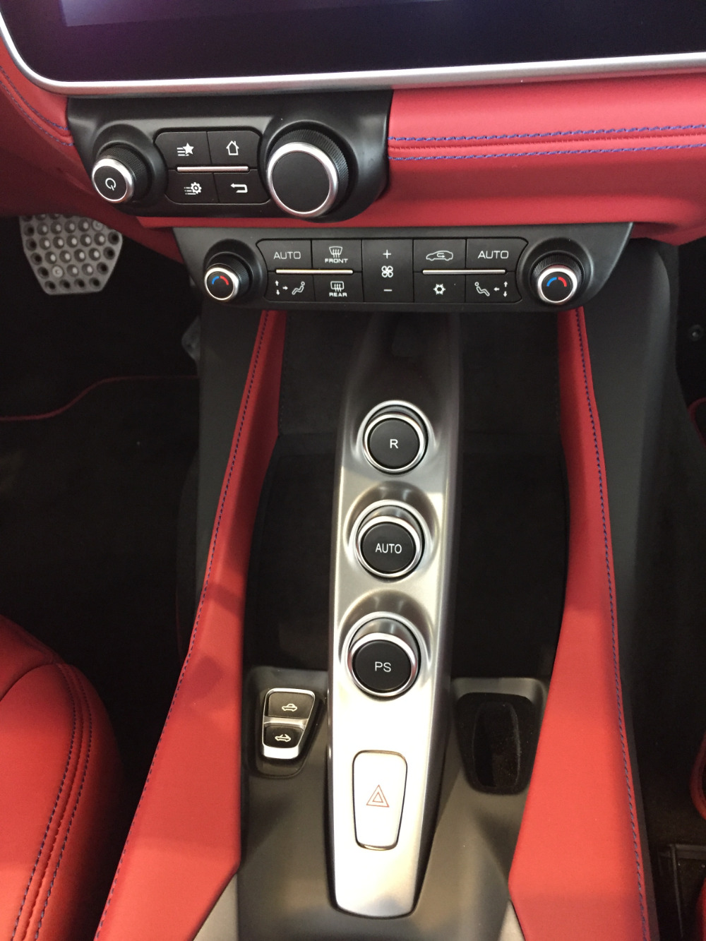 New 2020 Ferrari Portofino New 2020 Ferrari Portofino for sale Sold at Cauley Ferrari in West Bloomfield MI 45