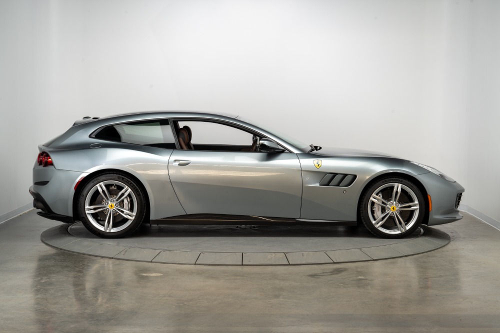Used 2018 Ferrari GTC4Lusso Used 2018 Ferrari GTC4Lusso for sale Sold at Cauley Ferrari in West Bloomfield MI 5