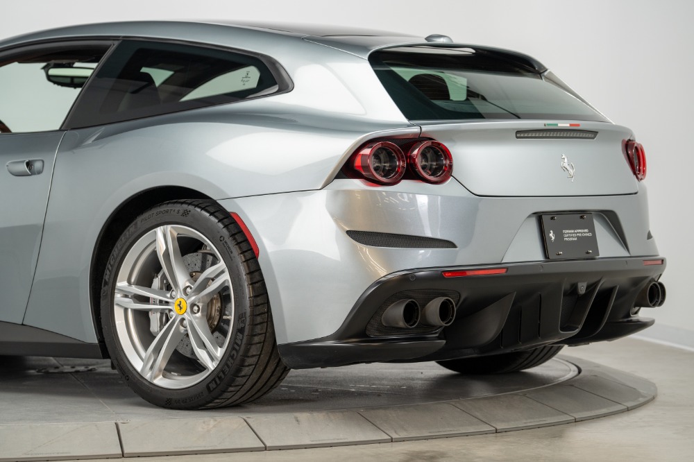 Used 2018 Ferrari GTC4Lusso Used 2018 Ferrari GTC4Lusso for sale Sold at Cauley Ferrari in West Bloomfield MI 76