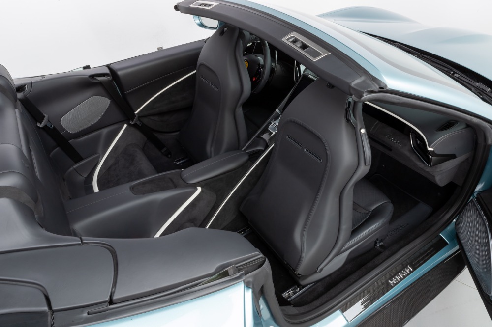 2024 Ferrari Roma Spider photo 33