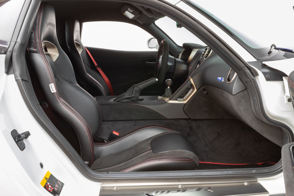 Used 2017 Dodge Viper GTS-R Used 2017 Dodge Viper GTS-R for sale Sold at Cauley Ferrari in West Bloomfield MI 30