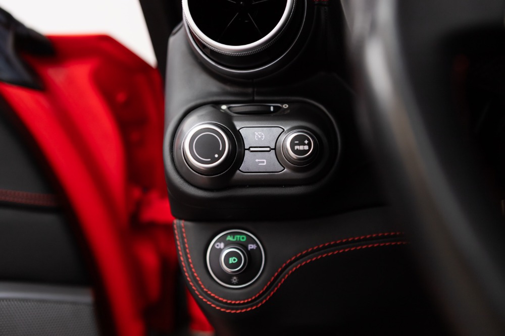 Used 2019 Ferrari Portofino Used 2019 Ferrari Portofino for sale $179,900 at Cauley Ferrari in West Bloomfield MI 69