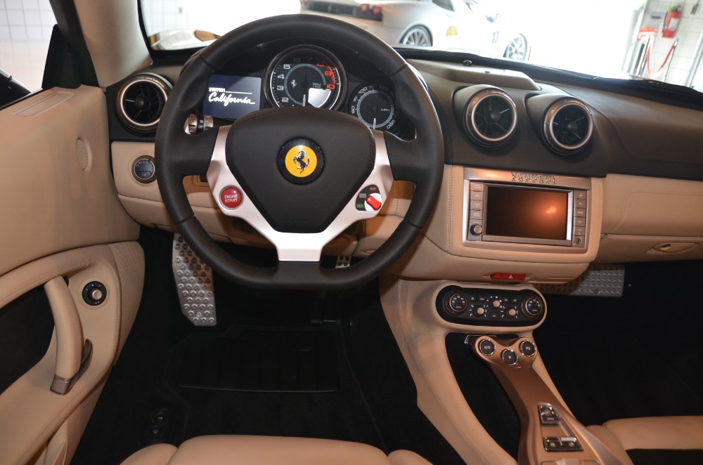 New 2014 Ferrari California New 2014 Ferrari California for sale Sold at Cauley Ferrari in West Bloomfield MI 17