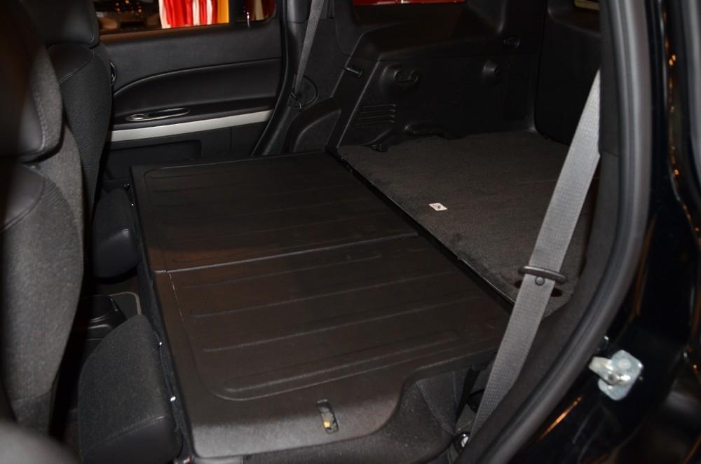 Used 2009 Chevrolet HHR SS Used 2009 Chevrolet HHR SS for sale Sold at Cauley Ferrari in West Bloomfield MI 34