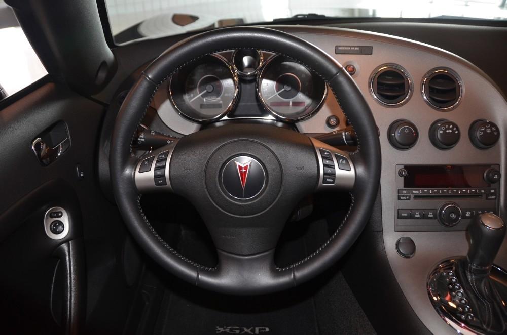 Used 2009 Pontiac Solstice GXP Used 2009 Pontiac Solstice GXP for sale Sold at Cauley Ferrari in West Bloomfield MI 25